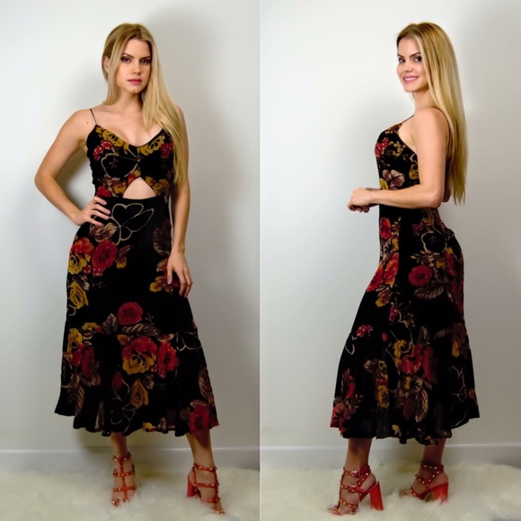 Dresses & Skirts - Flower dress