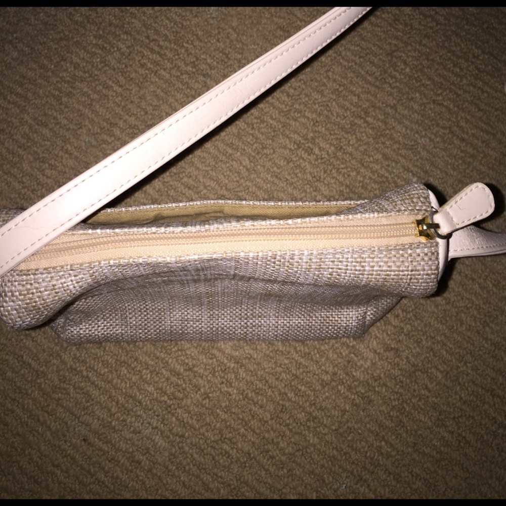 Purse - Picture 3 of 4