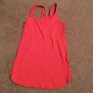 Lululemon tank size 2