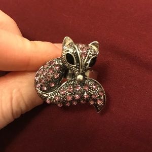 Adjustable fox ring with pink/purple crystals