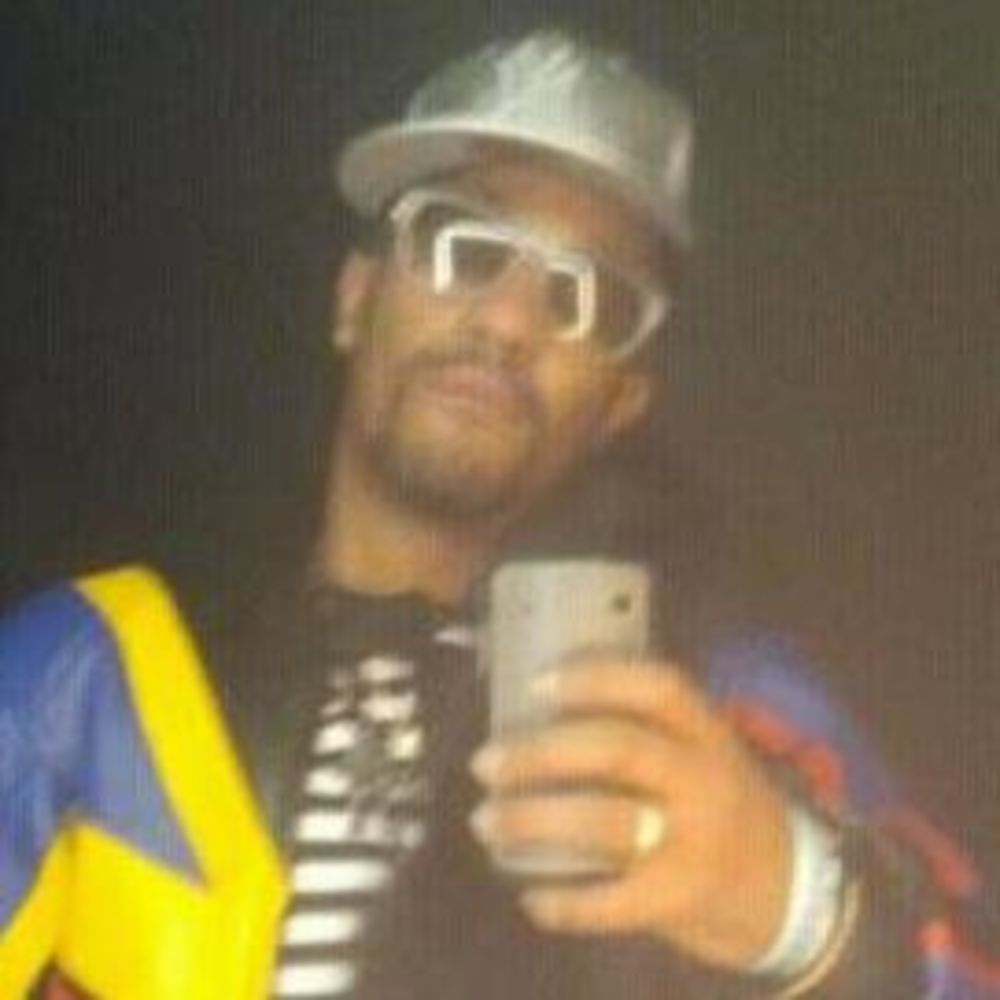 Meet your Posher, Damon