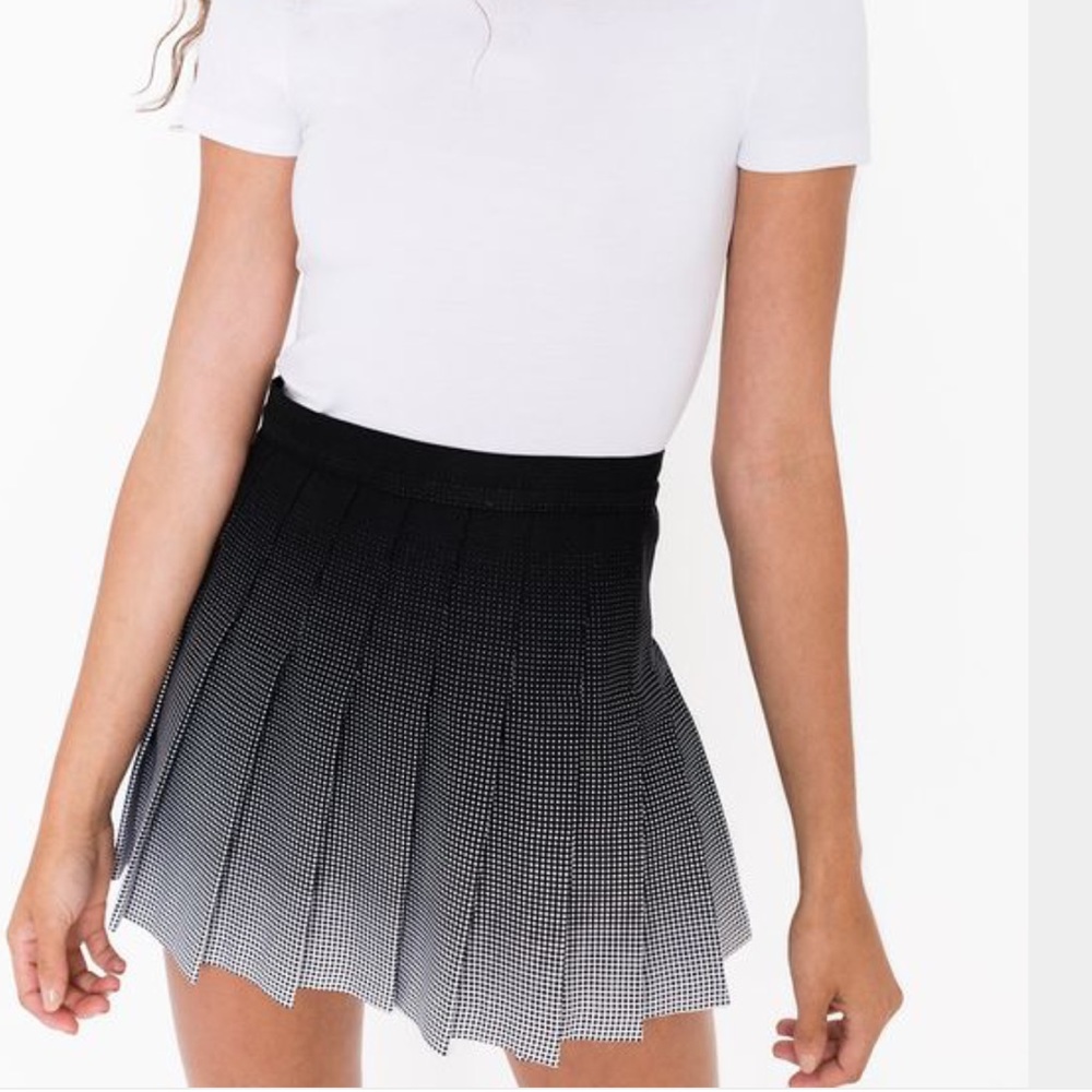 AA ombré pleated tennis TRADE ONLY size lg