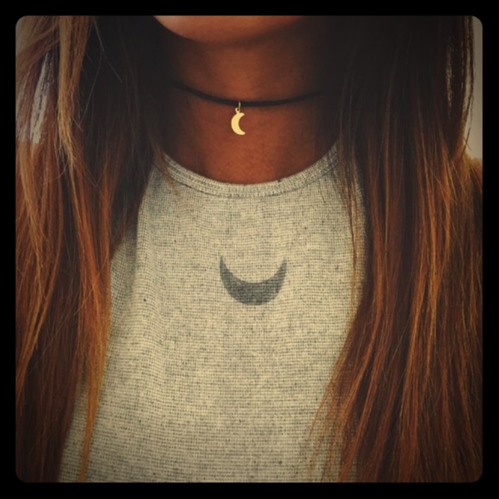Antique gold choker 🌙