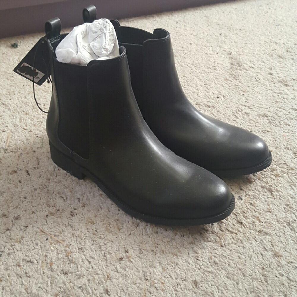 Black Chelsea Boots (Men)
