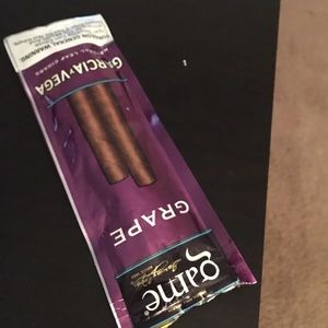 Meet your Posher, Charles