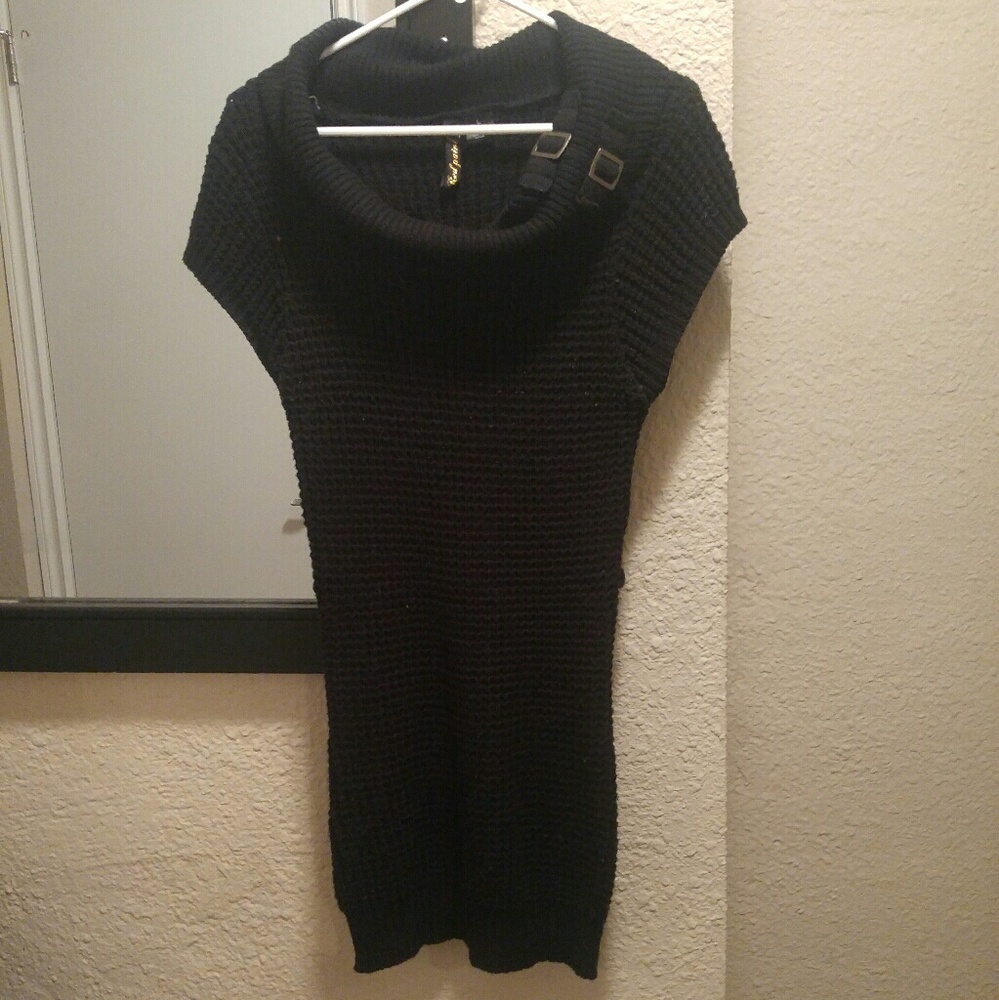 Long black knit sweater with belt size L