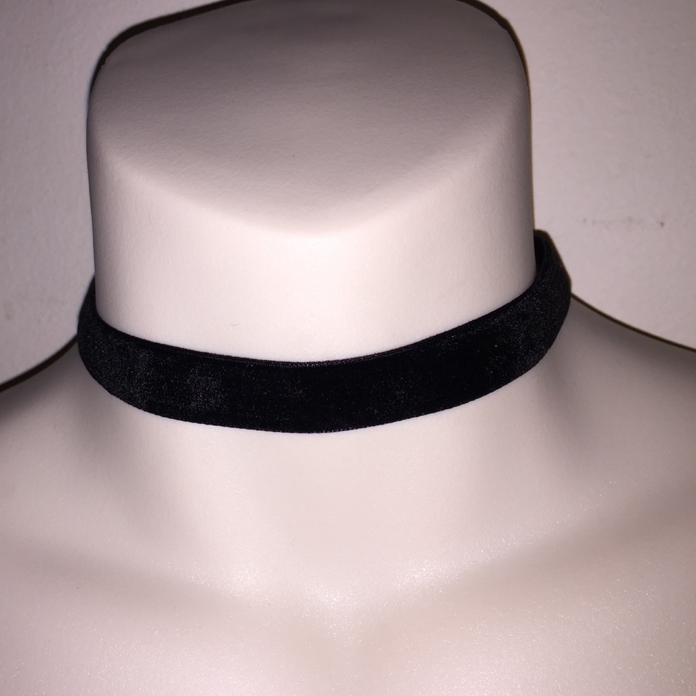 Women's Choker