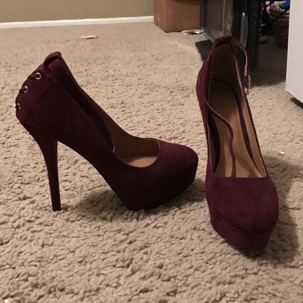 heels - Picture 2 of 3