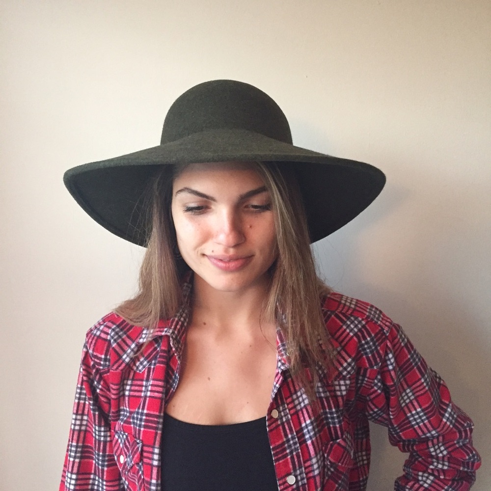 Set of two Vintage Wool Wide Brim Hats - Picture 3 of 4