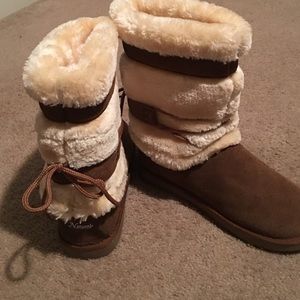 Natural Reflections boots size 9