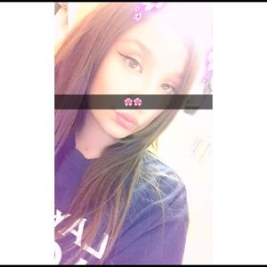 Meet your Posher, Julissa