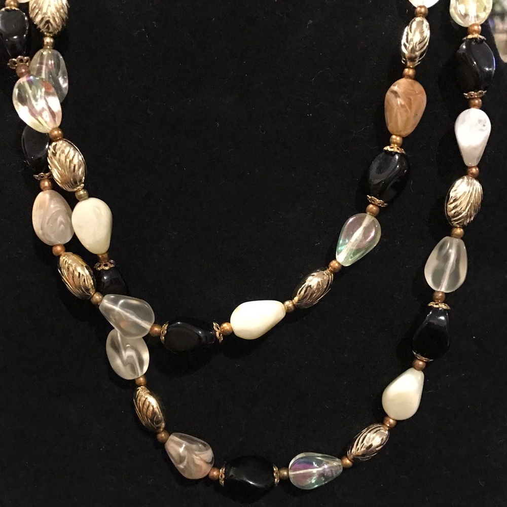 EUC Beaded Necklace