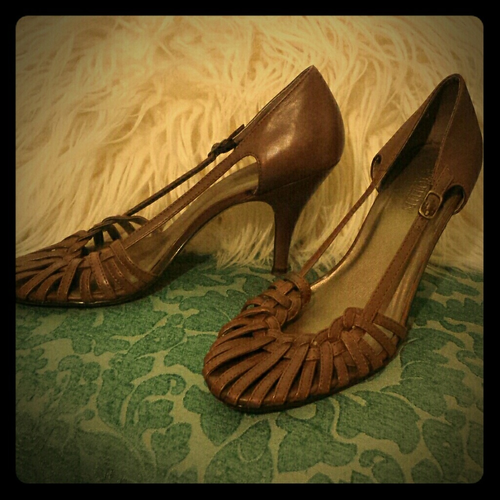 Seychelles Brown leather heels sz 8.5 sandals euc