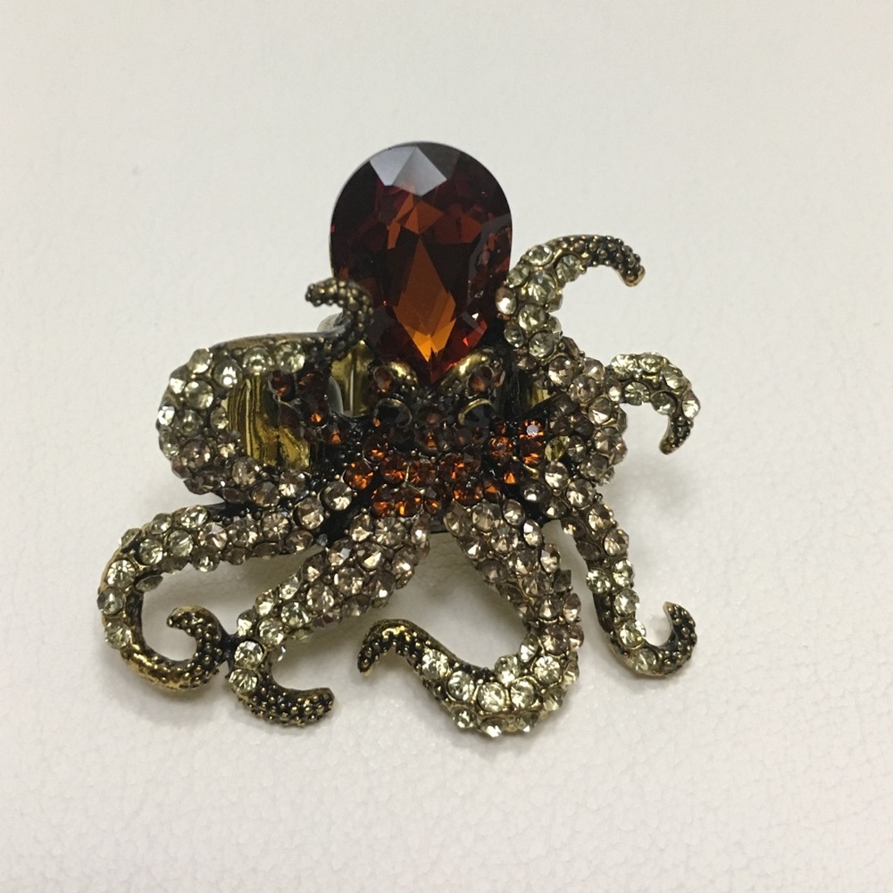 Rhinestone octopus ring brown