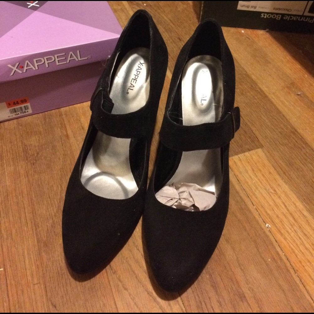 Black shoes