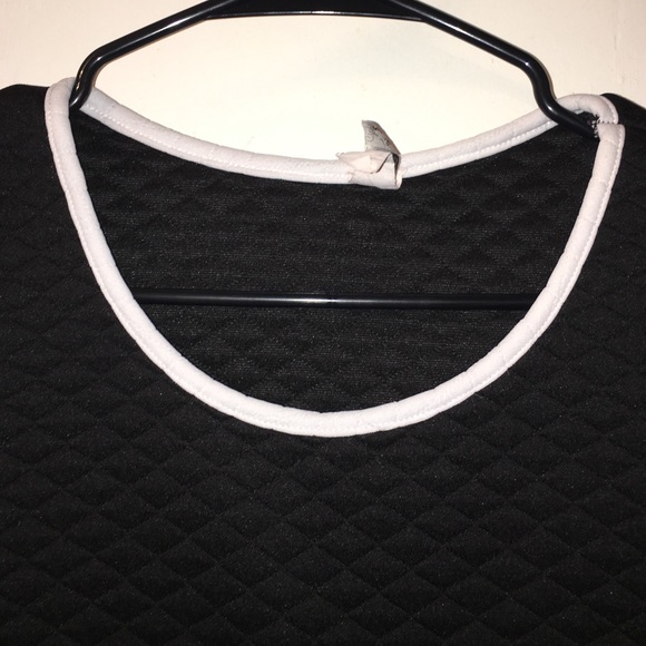 T Shirt - Picture 3 of 4