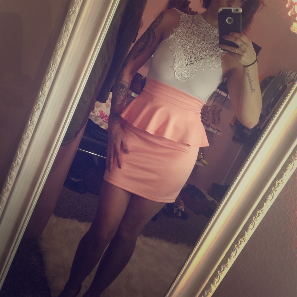 Very cute backless dress