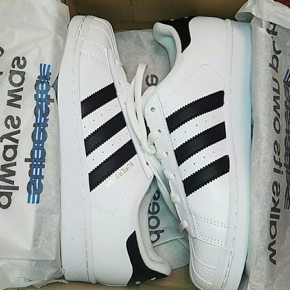 Superstar Adidas. Size 7 1/2