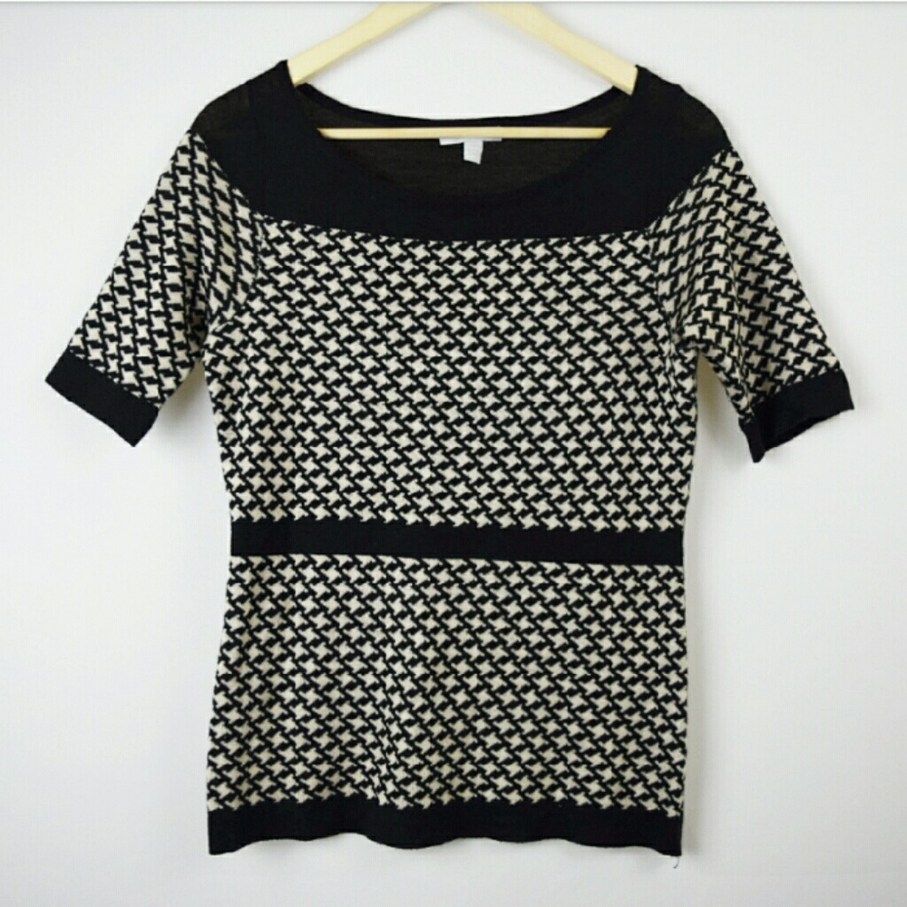 Black and Off-White Houndstooth Sweater - Picture 5 of 8