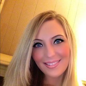 Meet your Posher, Sabrina