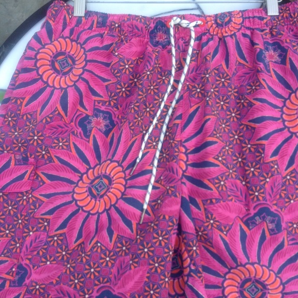 Tommy Bahama "Relax" Men's Swim Trunks - Picture 2 of 3