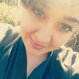 Meet your Posher, Alisha
