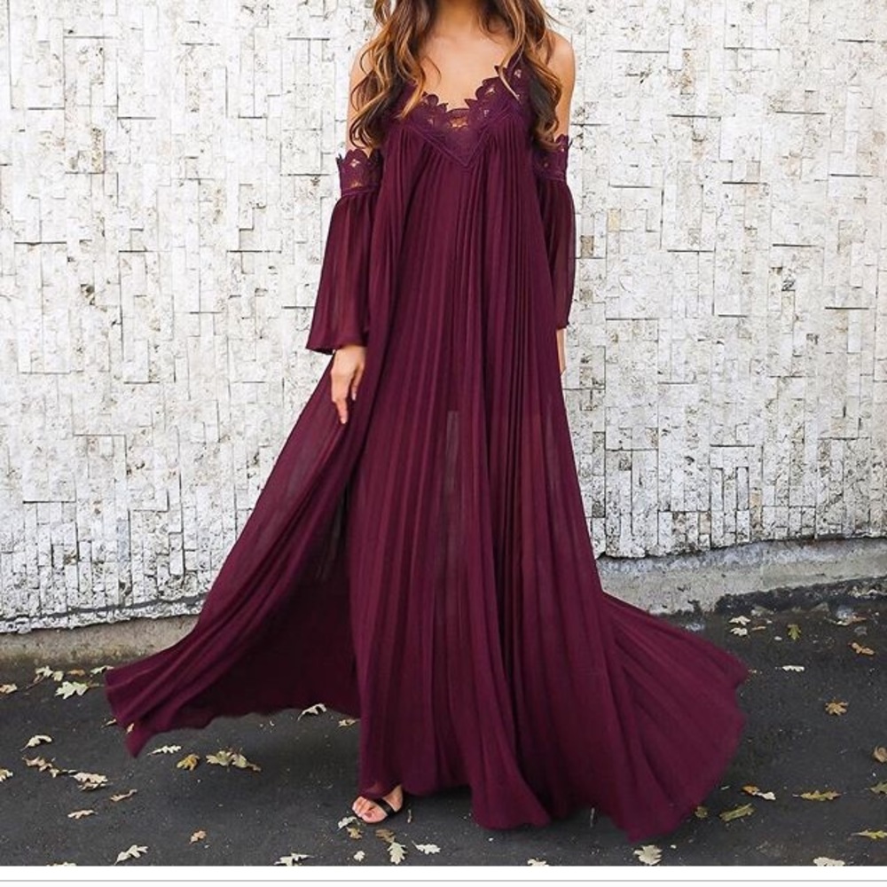 Maroon cold shoulder and lace pleated maxi dress