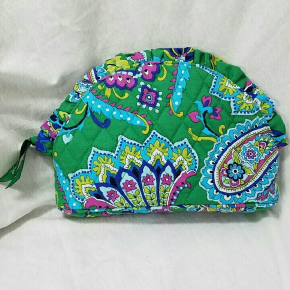 Vera Bradley Handbags - VERA BRADLEY *nwot* Emerald Paisley Makeup Bag