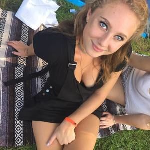 Meet your Posher, Dani