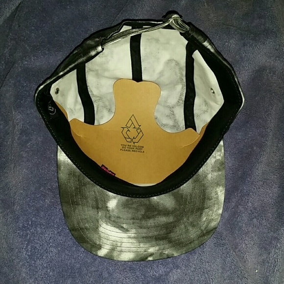 Volcom Tie Dye Hat - Picture 3 of 4