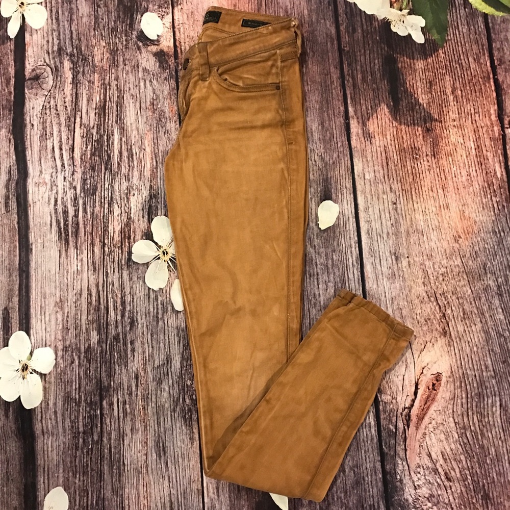 Guess jeans camel color