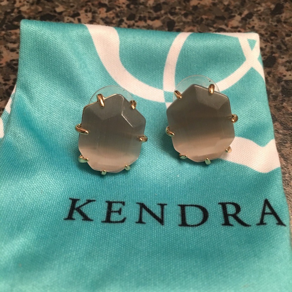 Kendra Scott morgans- gray