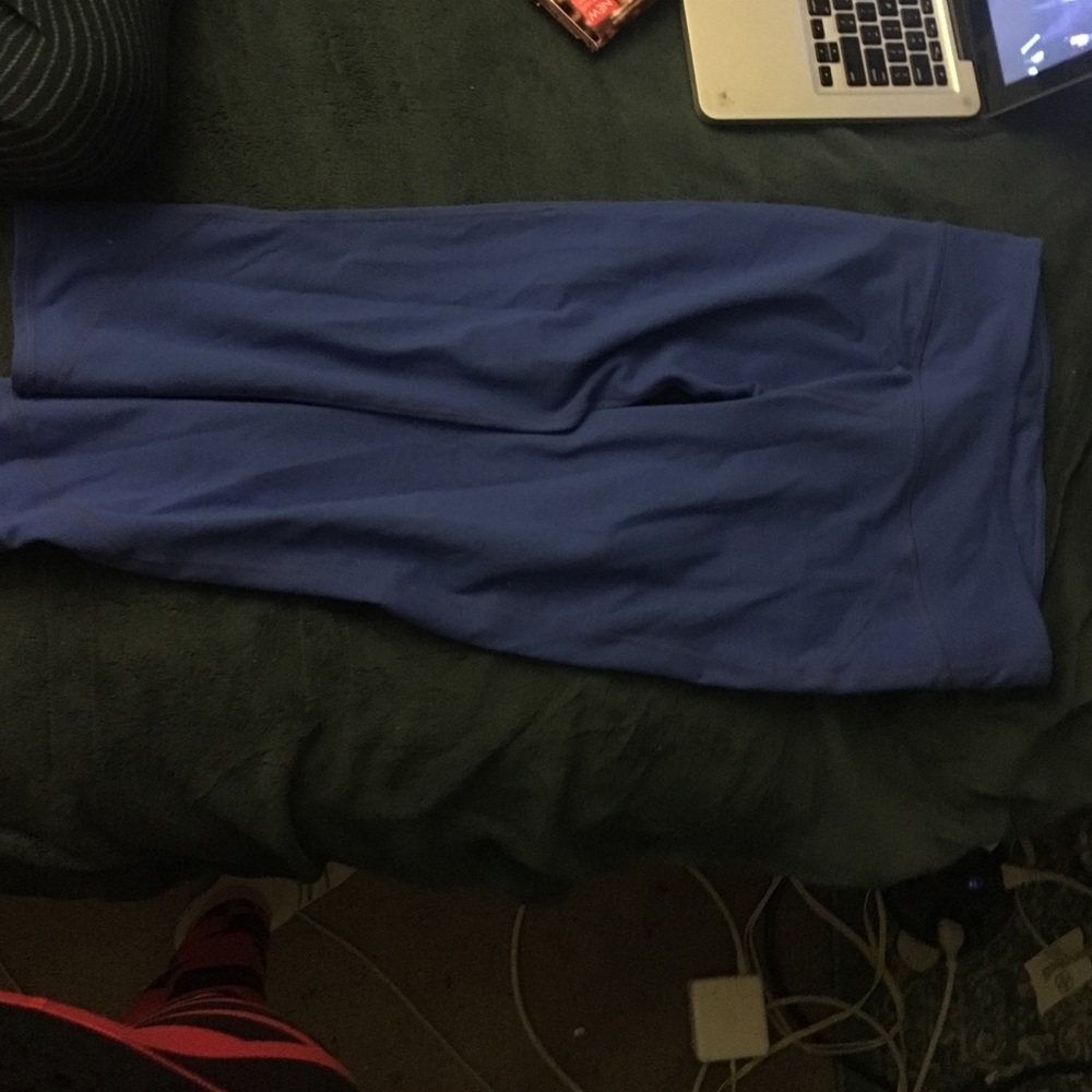 Fabeletics Capri workout leggings xs