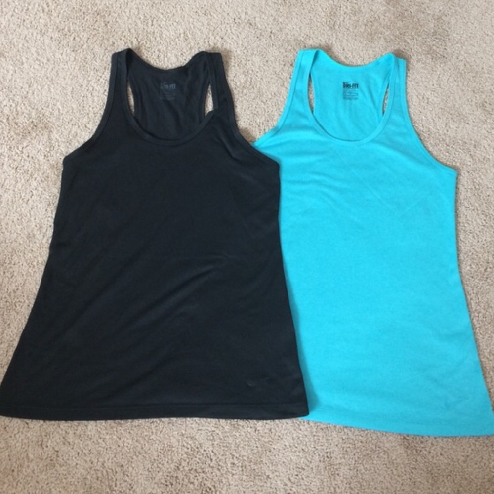 Nike tank bundle