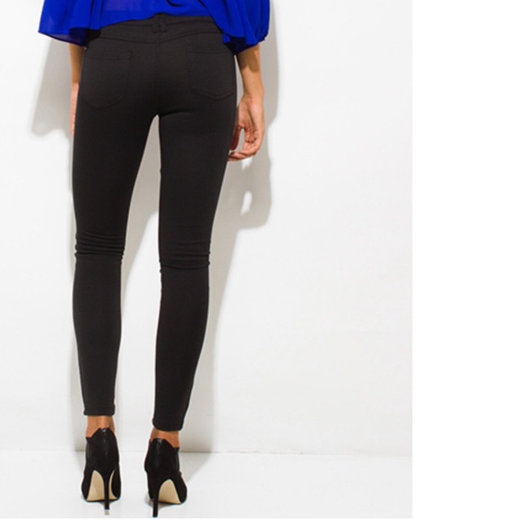LAST PAIR💕PLUS SIZE FAUX LEATHER/PONTE PANTS - Picture 2 of 4