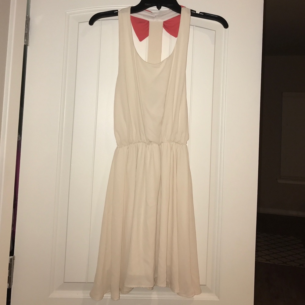 Bow dress