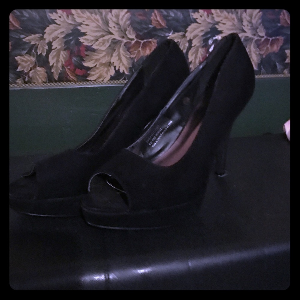 Black platform heels