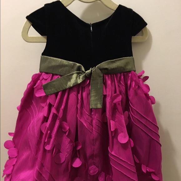 Scattered petals party dress - Picture 2 of 2