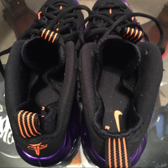 Athletic_Shoes