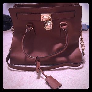 Michael Kors large Hamilton in camel color
