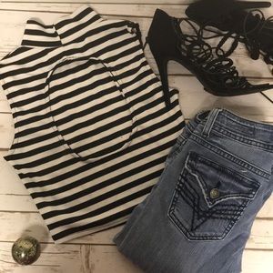 SALE🌟💖 open back crop NWOT