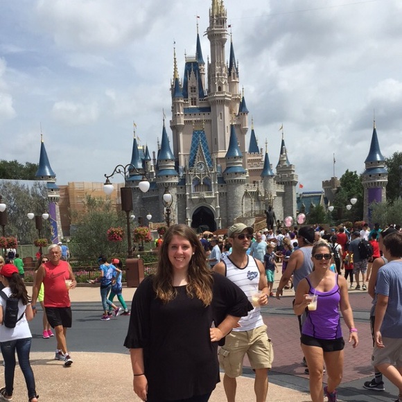 Meet Your Posher - Picture 2 of 2