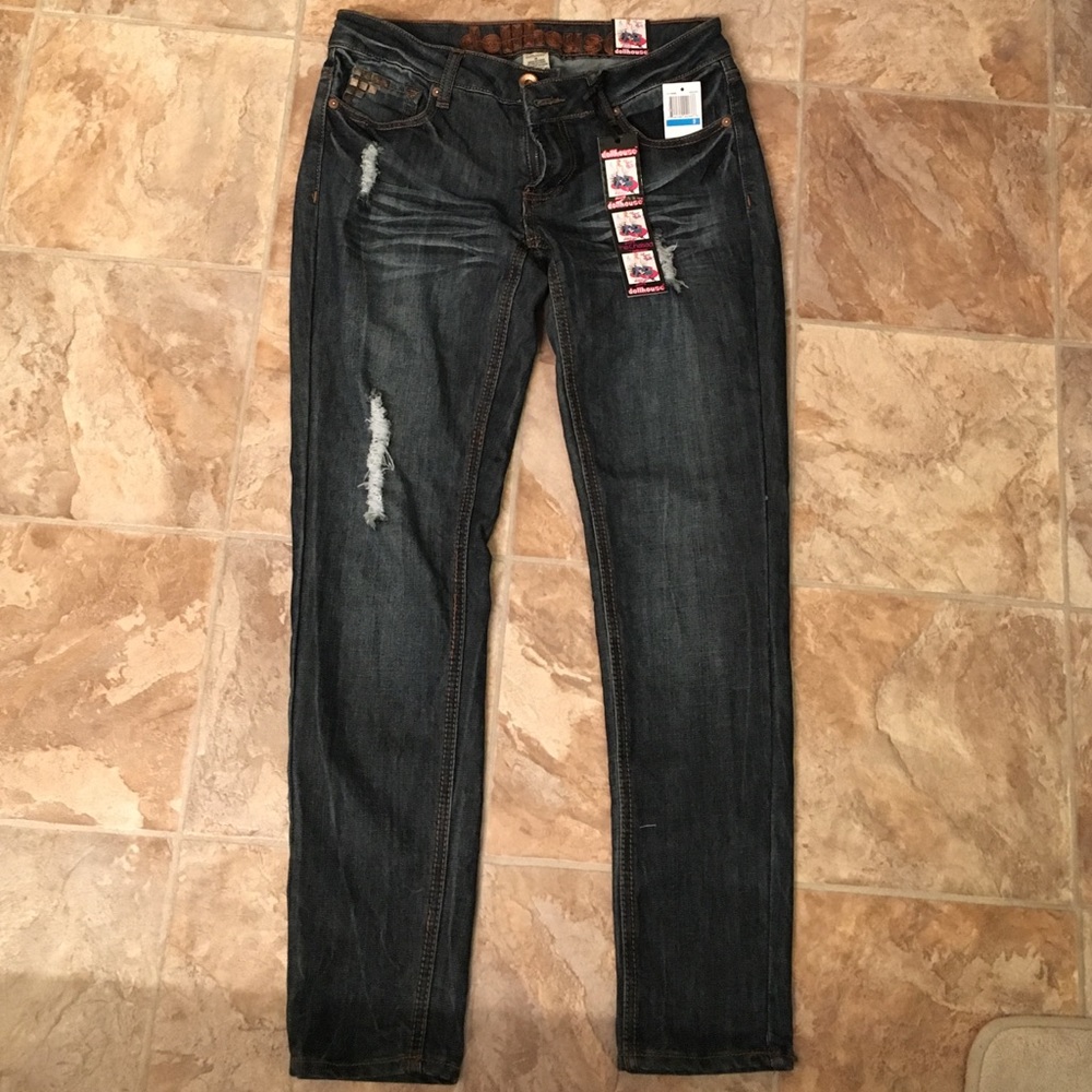 NWT Dollhouse ankle length skinny jeans!
