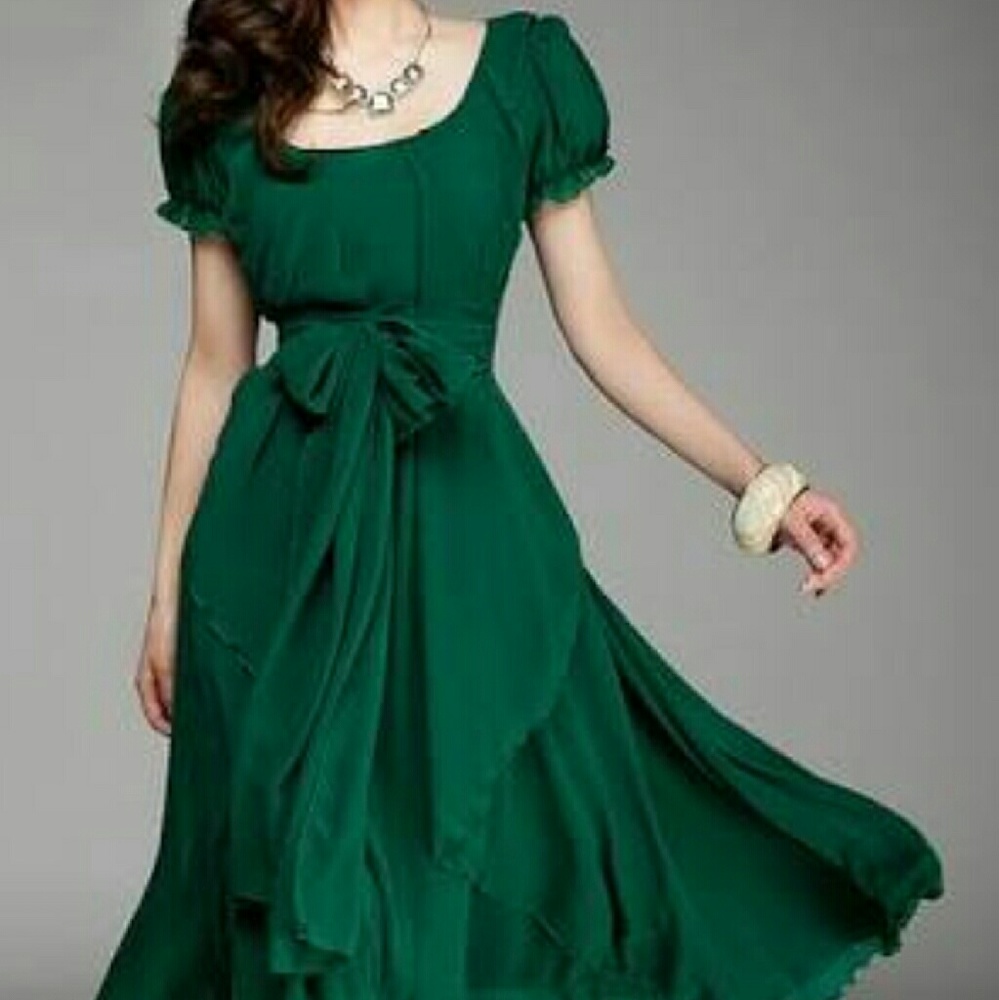 Nwt Green chiffon dress