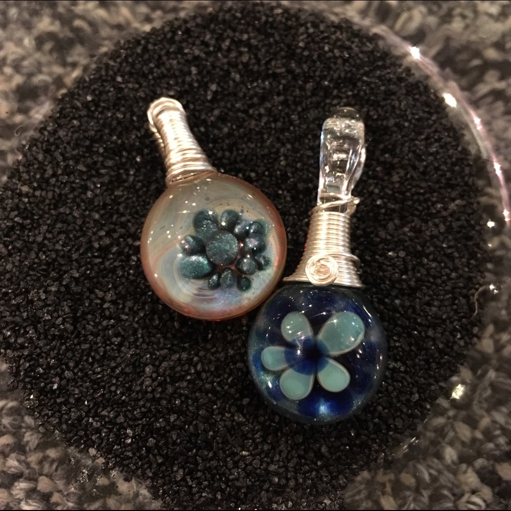 🔹🔵2 one I have a kind pendants🔵🔹