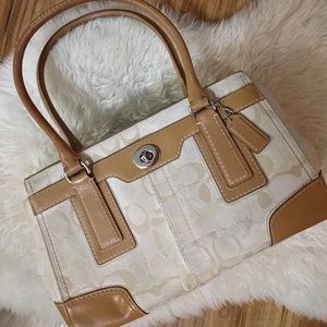 Coach Hampton Ivory/Camel Optic Signature Handbag