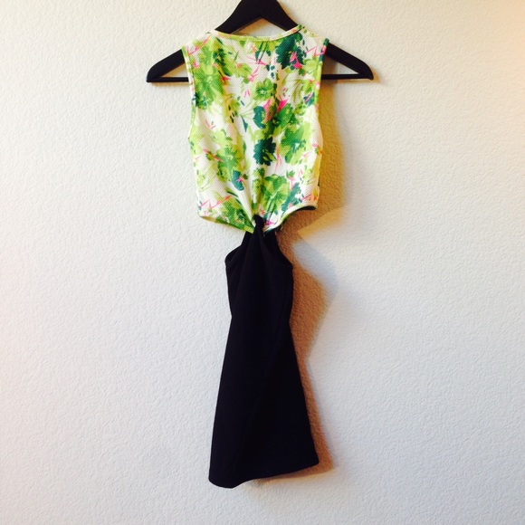 K-DABA Dress - Picture 4 of 4