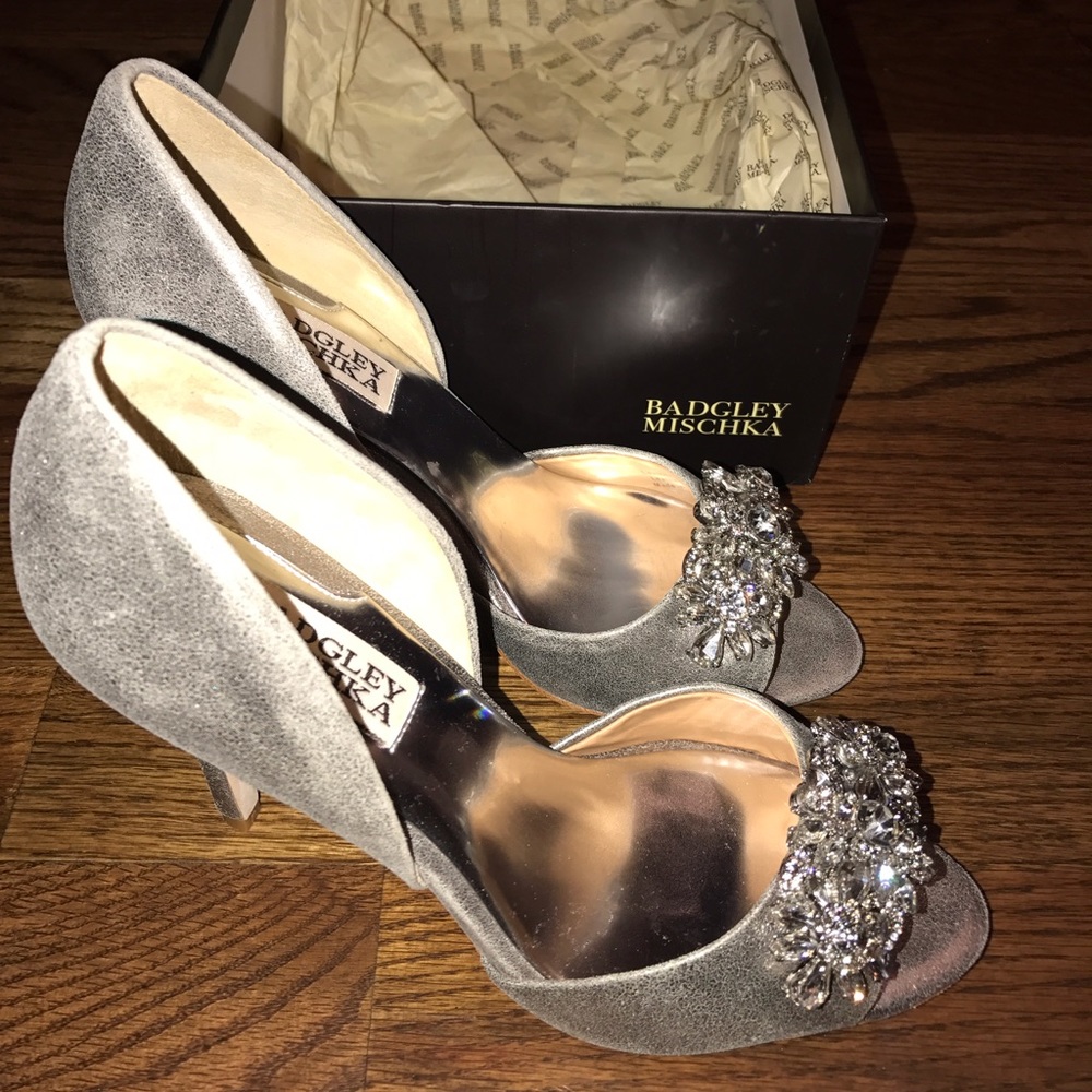 Badgely Mishka Formal Crystal Encrusted Heels NIB