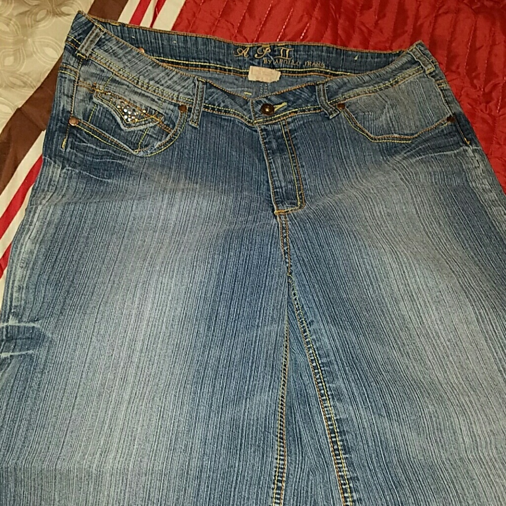 Gently used capri pants