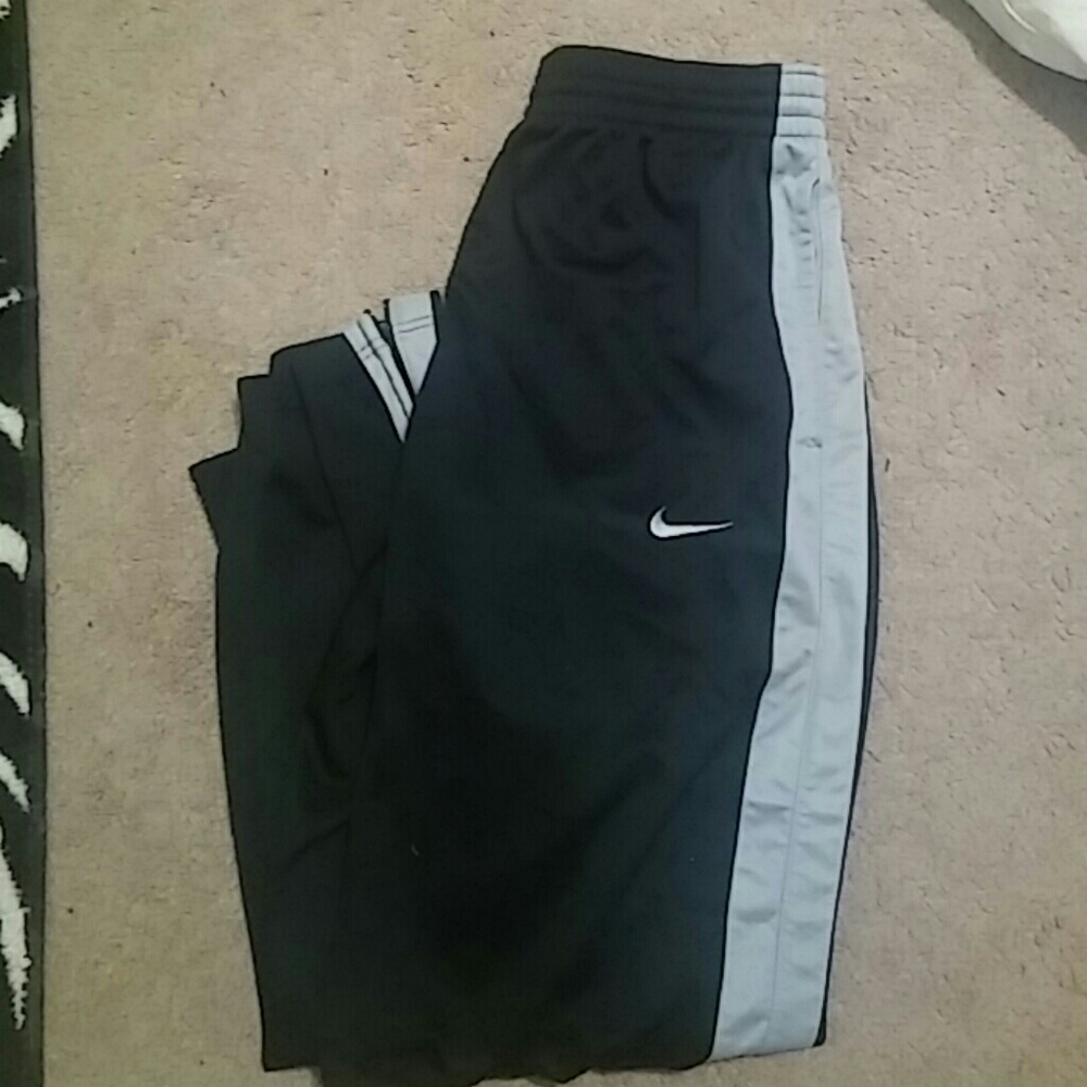 NIKE DRI-FIT SWEATPANTS